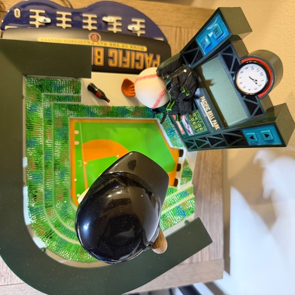 San Francisco Giants Baseball Stadium Figurine - Picture 12 of 15